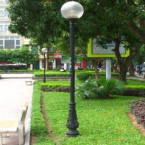 VIC LP12 lamp post