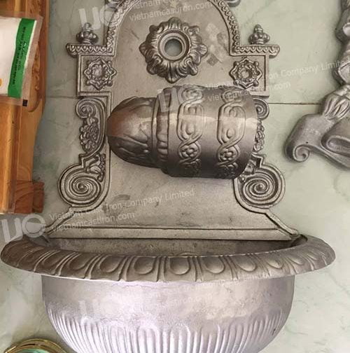 Cast Aluminum 19th Century Decorative Wall Mounted Hand Sink with Basin