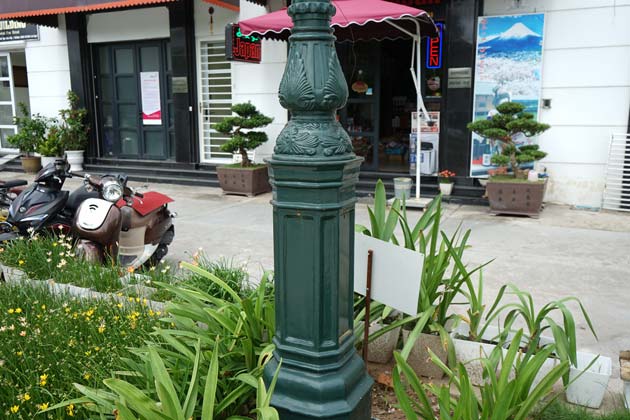A high quality lamppost base
