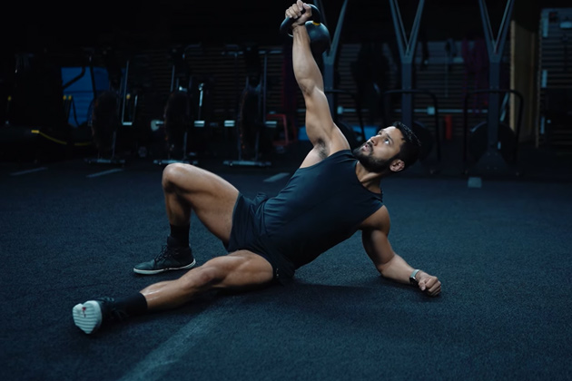 Kettlebell lifts from discount floor