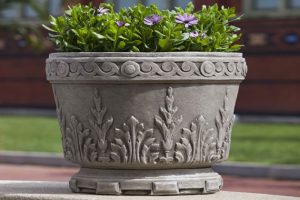 Which material is the best for patio urns? Cast iron urn vs ceramic vs