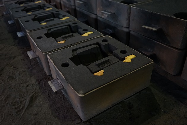 Green sand molds in metal casting
